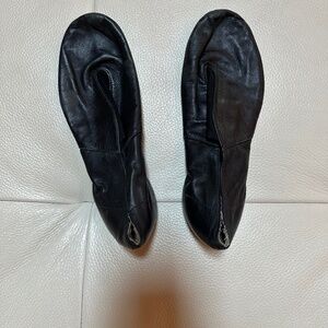 Black Bloch jazz shoes size 9